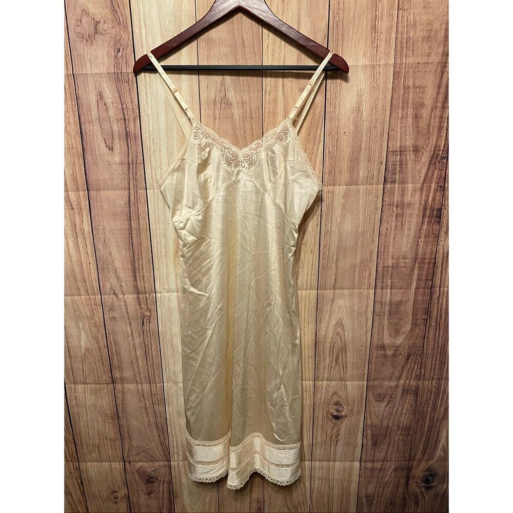 Adonna size 36 cream night chemise slip dress gown lingerie vintage